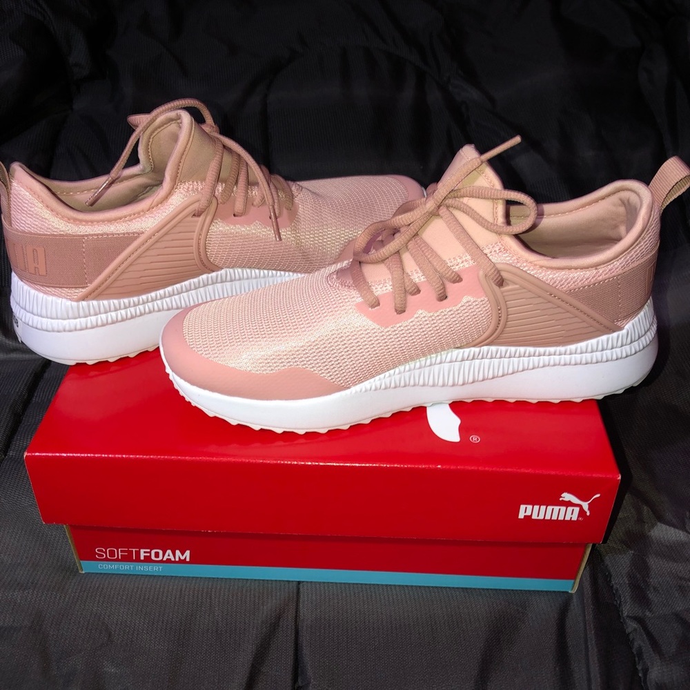 Puma tennis shoes